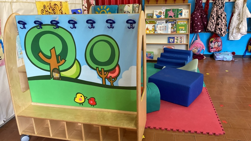 L’Istituto Comprensivo Dalla Chiesa ringrazia calorosamente l’Associazione La Bottega Fantastica per la gentile donazione di arredi e sussidi per la Scuola Dell’infanzia